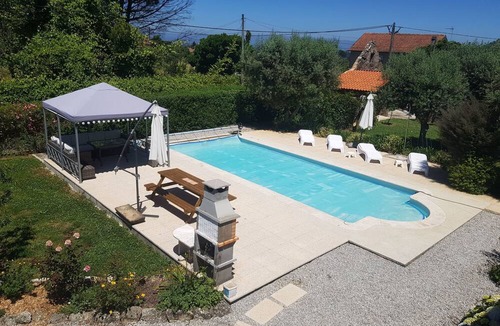 Tabua Apartment | 2-Zimmer-Wohnung beheizter Pool by Interhome