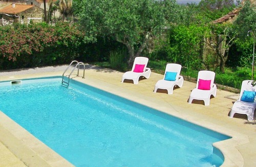 Tabua Apartment | 2-Zimmer-Wohnung beheizter Pool by Interhome