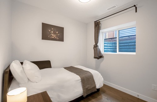 Yorkson Villa | New 2BD Suite Near Events Center