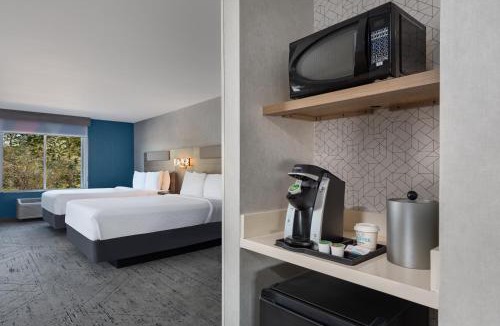 Raisin Hotel | Holiday Inn Express & Suites Fresno River Park Hwy 41 by IHG