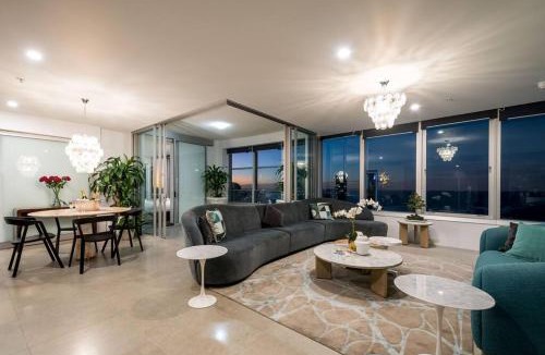 Surfers Paradise House | CLOUD ON 69 / SURFERS PARADISE