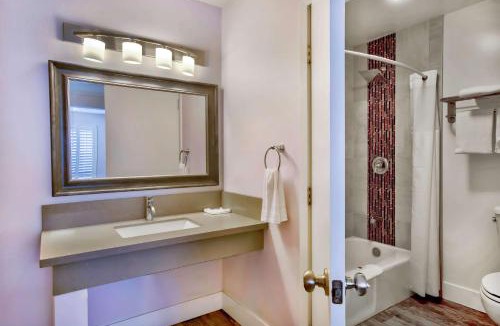 Inglewood Hotel | Motel 6-Inglewood, CA