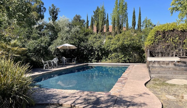 3-bedroom home in Calistoga with pool and hot tub