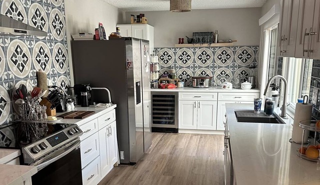 Cozy Condo - 24 min from Coachella, 4 minutes from downtown Palm Desert.