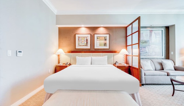 Signature Deluxe Balcony Studio by Jet Luxury