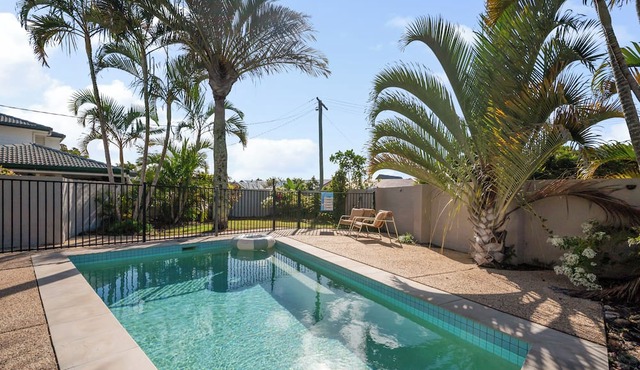Casa Banksia | Waterfront Ocean Views | Huge Pool