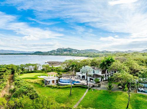 The Point Grande Luxe All-Inclusive