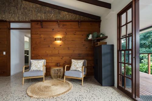 The Hideaway - Chic Farmhouse 15min to beaches