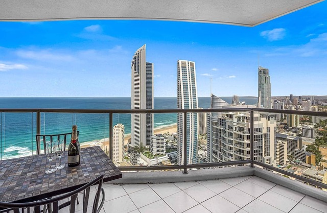 Chevron Renaissance Sub Penthouse Ocean & River Views