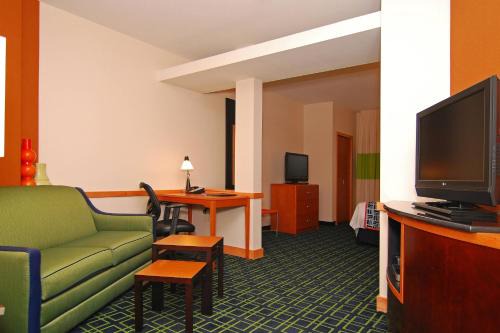 Fairfield Inn 